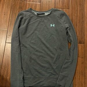 Under Armour Womens Gray top